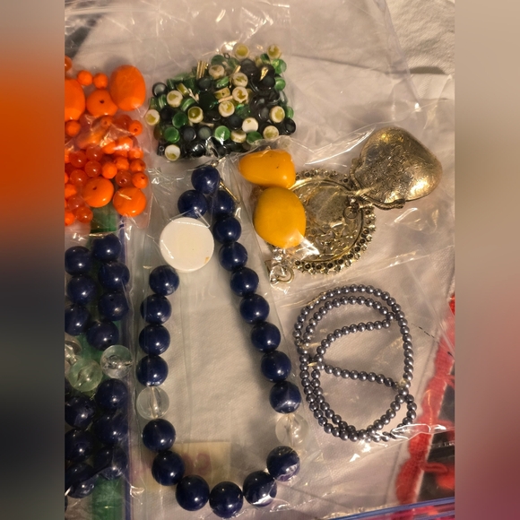 Vintage Bead Lot - Picture 3 of 5